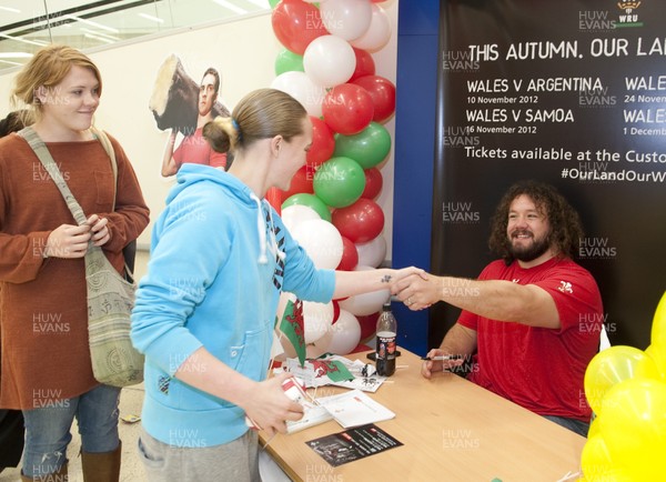 031012 - Adam Jones - Tesco - Merthyr Tydfil -  Adam Jones signs autographs for fans at Tesco, Merthyr Tydfil