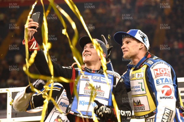 220717 - Adrian Flux British FIM Speedway Grand Prix 2017 - Maciej Janowski celebrates winning British FIM Speedway Grand Prix 2017 with Matej Zagar(right)