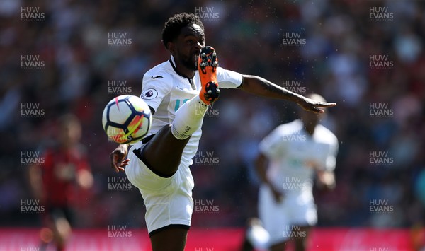 050518 - AFC Bournemouth v Swansea City - Premier League - Nathan Dyer of Swansea can't get his foot to the ball