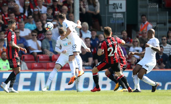 050518 - AFC Bournemouth v Swansea City - Premier League - Ryan Fraser of Bournemouth scores a goal