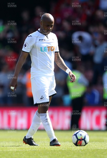 050518 - AFC Bournemouth v Swansea City - Premier League - Dejected Andre Ayew of Swansea
