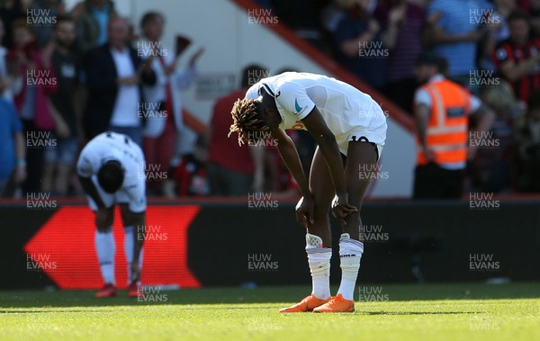 050518 - AFC Bournemouth v Swansea City - Premier League - Tammy Abraham of Swansea dejected at full time
