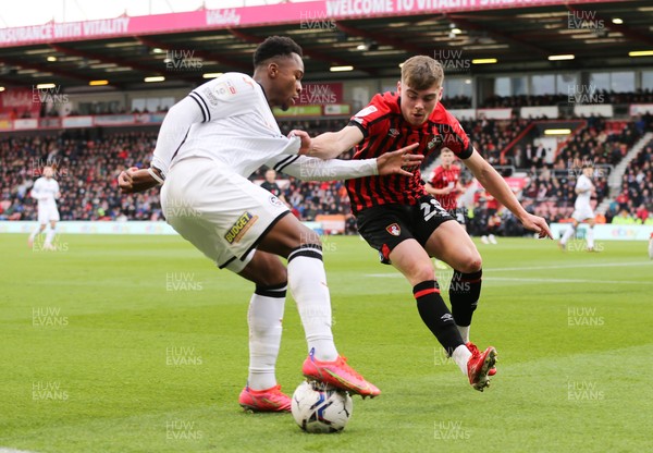 061121 - AFC Bournemouth v Swansea City, Sky Bet Championship - Ethan Laird of Swansea City takes on Leif Davis of Bournemouth