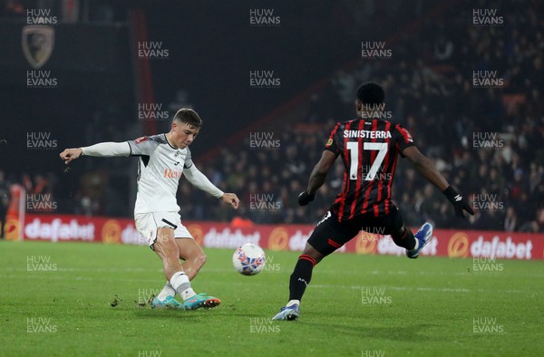 250124 - AFC Bournemouth v Swansea City - FA Cup Fourth Round - Jay Fulton of Swansea