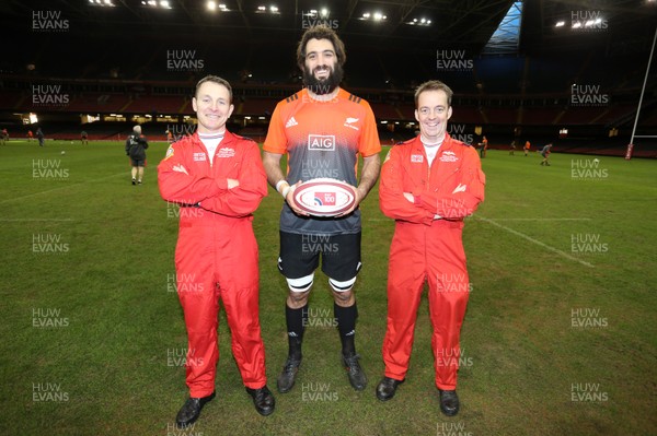 241117 - All Blacks Captains Run - Sam Whitelock presents a signed ball to Red Arrows pilots Andrew Keith and Mike Bowden