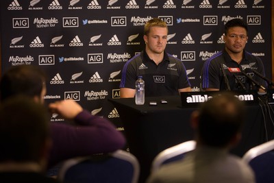 171114 -  New Zealand All Blacks Rugby Press Conference, Cardiff - All Blacks Sam Crane, left, and  Keven Mealamu during press conference ahead of the match against Wales