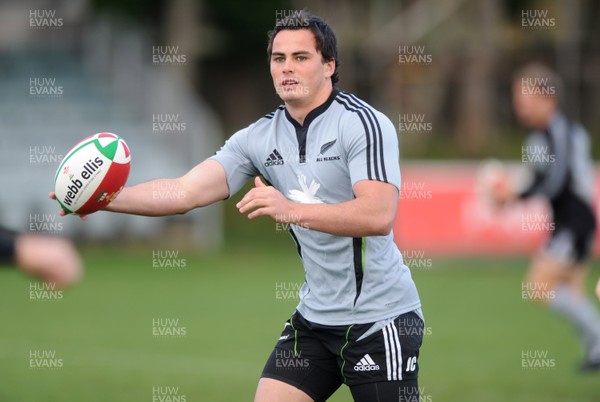 04.11.09 - New Zealand Rugby Training - Zac Guildford in action during training. 