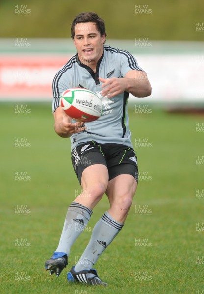 04.11.09 - New Zealand Rugby Training - Zac Guildford in action during training. 