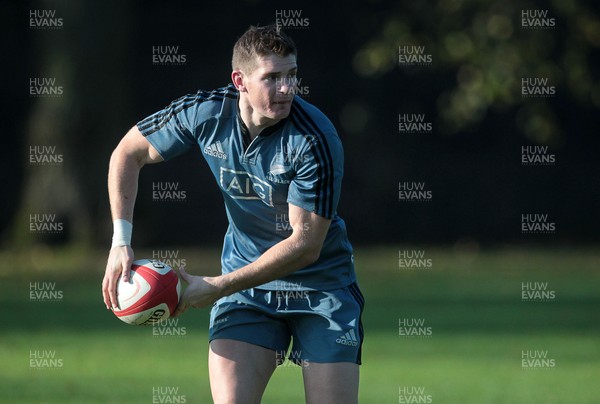 181114 - New Zealand All Blacks Training - Colin Slade during training