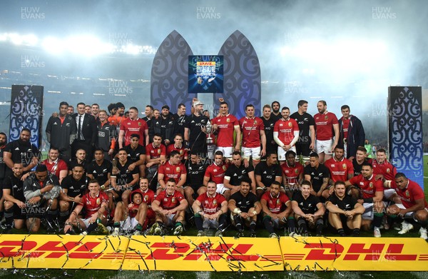 080717 - All Blacks v British & Irish Lions - Third Test - Both team receive the trophy at the end of the game