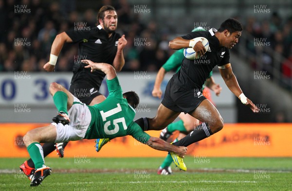 Julian Savea of the All Blacks during the All Blacks v Ireland, 1st test match, Eden Park, Auckland, New Zealand, Saturday, 9 June 2012  