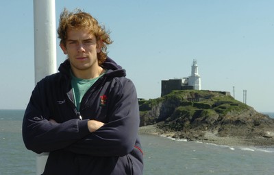 01.05.07 -  Wales and Ospreys rugby player Alun-Wyn Jones on the pier in Mumbles 