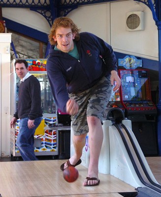 01.05.07 -  Wales and Ospreys rugby player Alun-Wyn Jones tries ten pin bowling in Mumbles 