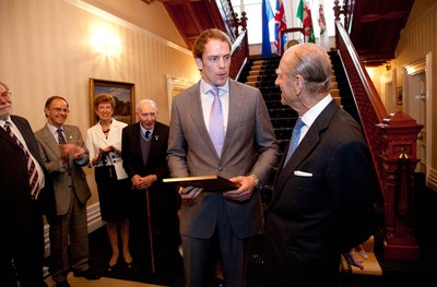 29.04.10 - Wales rugby star Alun-Wyn Jones receives his Duke of Edinburgh Gold Award from HRH Duke of Edinburgh at a presentation ceremony at The Mansion House, Cardiff 