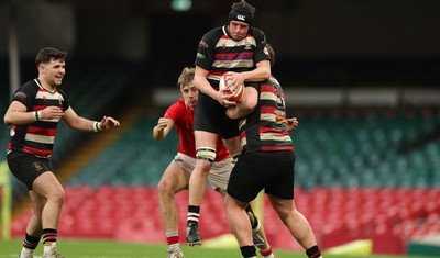 170426 - Amman United v Pontypool United, Road to Principality Finals, Boys U18 Cup Final - Amman United in red take on Pontypool United in the final of the Boys U18 Cup Final