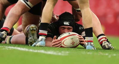 170426 - Amman United v Pontypool United, Road to Principality Finals, Boys U18 Cup Final - Amman United in red take on Pontypool United in the final of the Boys U18 Cup Final