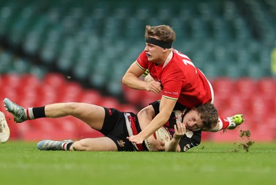 170426 - Amman United v Pontypool United, Road to Principality Finals, Boys U18 Cup Final - Amman United in red take on Pontypool United in the final of the Boys U18 Cup Final