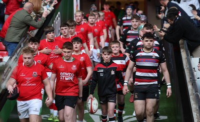 170426 - Amman United v Pontypool United, Road to Principality Finals, Boys U18 Cup Final - The teams run out at the start of the match