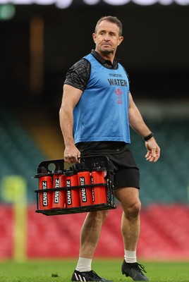 170426 - Amman United v Pontypool United, Road to Principality Finals, Boys U18 Cup Final - Wales rugby legend and Wales Mens record try scorer Shane Williams fulfilling his role as water carrier for  Amman United