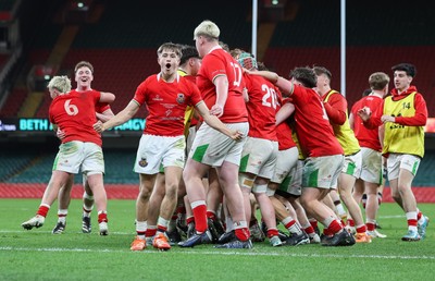170426 - Amman United v Pontypool United, Road to Principality Finals, Boys U18 Cup Final - Amman United celebrate at the end of the match