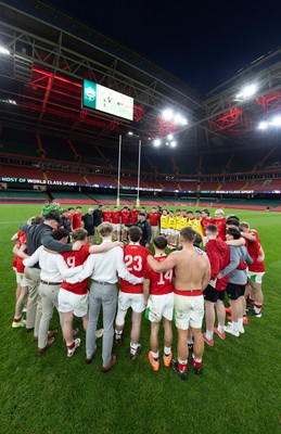 170426 - Amman United v Pontypool United, Road to Principality Finals, Boys U18 Cup Final - Amman United celebrate at the end of the match