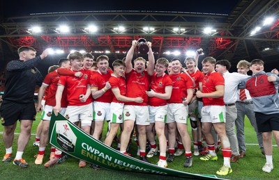 170426 - Amman United v Pontypool United, Road to Principality Finals, Boys U18 Cup Final - Amman United celebrate the win after being presented with the trophy