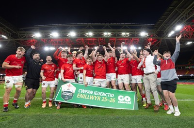 170426 - Amman United v Pontypool United, Road to Principality Finals, Boys U18 Cup Final - Amman United celebrate the win after being presented with the trophy