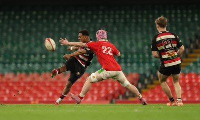 170426 - Amman United v Pontypool United, Road to Principality Finals, Boys U18 Cup Final -  Tomos Bull of Amman United, 22