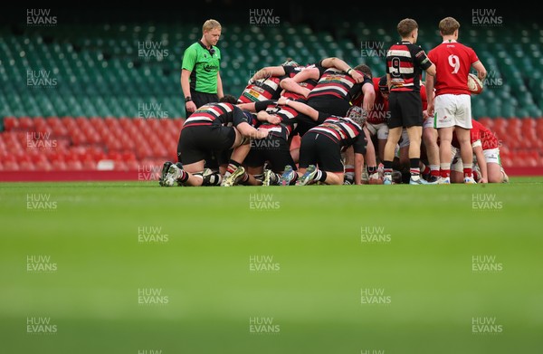 170426 - Amman United v Pontypool United, Road to Principality Finals, Boys U18 Cup Final - Amman United in red take on Pontypool United in the final of the Boys U18 Cup Final