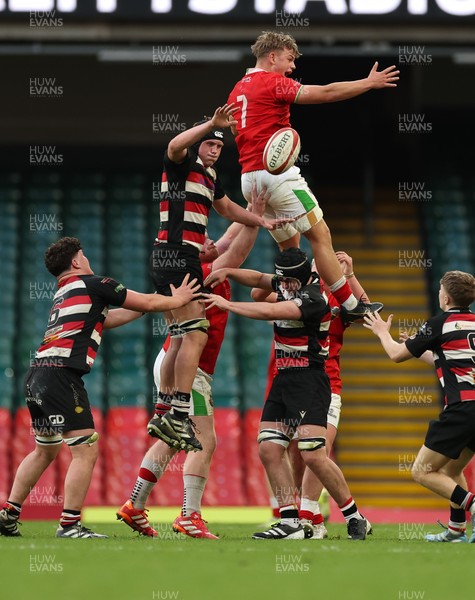 170426 - Amman United v Pontypool United, Road to Principality Finals, Boys U18 Cup Final - Amman United in red take on Pontypool United in the final of the Boys U18 Cup Final