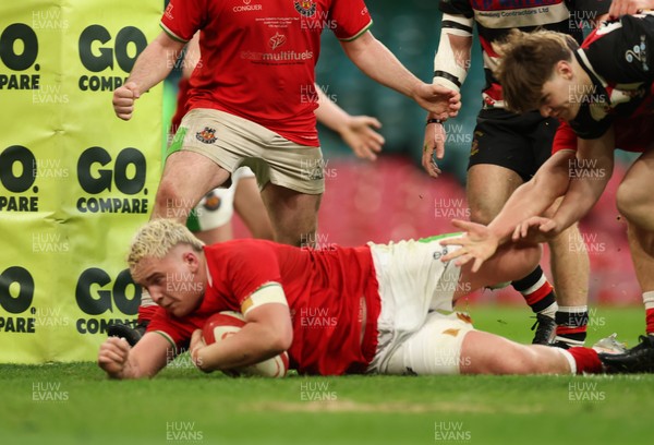 170426 - Amman United v Pontypool United, Road to Principality Finals, Boys U18 Cup Final - Cole Lacey of Amman United dives in to score try
