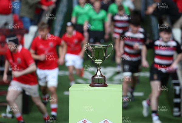 170426 - Amman United v Pontypool United, Road to Principality Finals, Boys U18 Cup Final - The teams run out at the start of the match