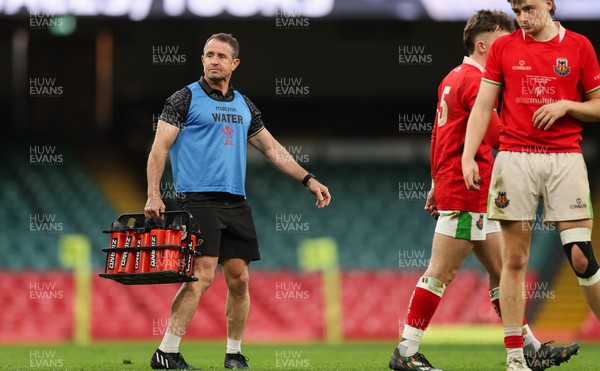 170426 - Amman United v Pontypool United, Road to Principality Finals, Boys U18 Cup Final - Wales rugby legend and Wales Mens record try scorer Shane Williams fulfilling his role as water carrier for  Amman United