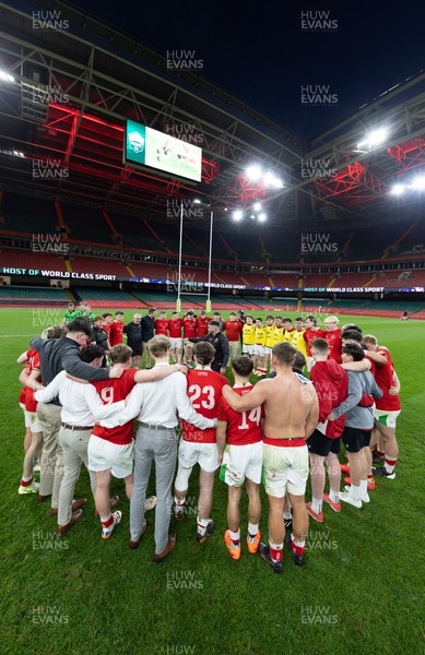 170426 - Amman United v Pontypool United, Road to Principality Finals, Boys U18 Cup Final - Amman United celebrate at the end of the match