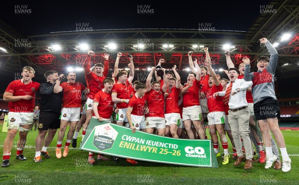170426 - Amman United v Pontypool United, Road to Principality Finals, Boys U18 Cup Final - Amman United celebrate the win after being presented with the trophy