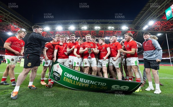 170426 - Amman United v Pontypool United, Road to Principality Finals, Boys U18 Cup Final - Amman United celebrate the win after being presented with the trophy