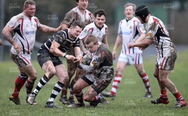 280315 - Amman United RFC v Felinfoel, SWALEC League 1 West - Amman United's Jonny Bevan wins the ball