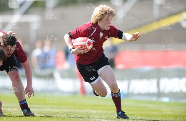 08.04.11 - Amman Valley Under 16 v Caerleon Under 16 - Powerade Under 16 Cup Final -  