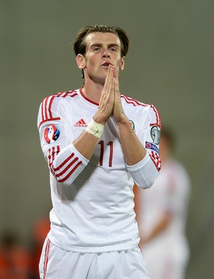 090914 - Andorra v Wales - 2016 Euro Qualifier -Gareth Bale of Wales rues a missed shot at goal