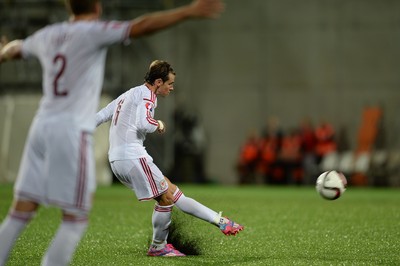 090914 - Andorra v Wales - 2016 Euro Qualifier -Gareth Bale of Wales takes a shot at goal