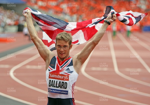 280713 - Sainsbury's Anniversary Games International Para Challenge at Olympic Stadium - Graeme Ballard wins the Mens 100m T36 Final