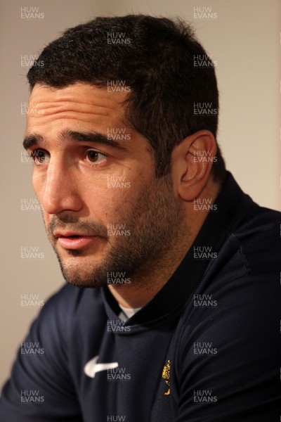 151113 - Argentina Press Conference - Captain Juan Manuel Leguizamon