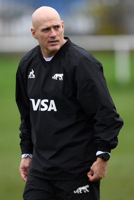 061125 - Argentina Rugby Training - Felipe Contepomi, Argentina Head Coach during training ahead of his sides upcoming match against Wales