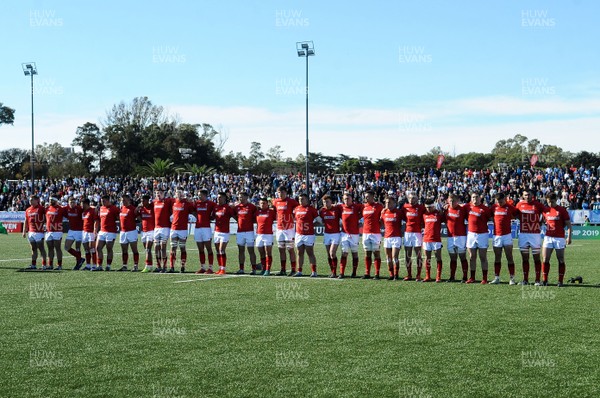 040619 - Argentina U20 v Wales U20 - World Rugby Under 20 Championship -  Wales players sing the national anthem