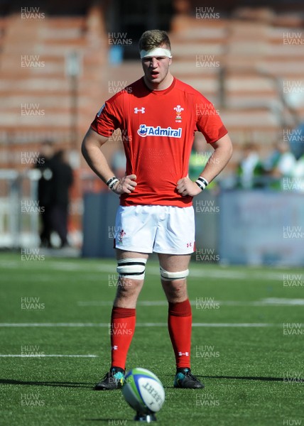 040619 - Argentina U20 v Wales U20 - World Rugby Under 20 Championship -  Morgan Jones of Wales