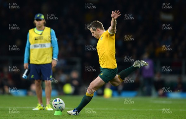 251015 - Argentina v Australia - Rugby World Cup Semi Final 2015 -Bernard Foley of Australia kicks at goal