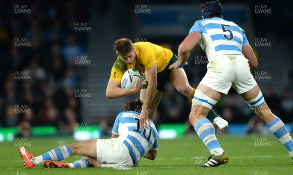 251015 - Argentina v Australia - Rugby World Cup Semi Final 2015 -Drew Mitchell of Australia takes on Nicolas Sanchez of Argentina