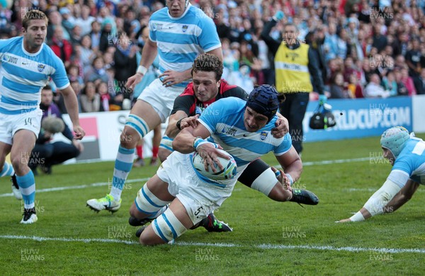 250915 - Argentina v Georgia - Rugby World Cup - Tomas Lavanini of Argentina scores the first try of the game