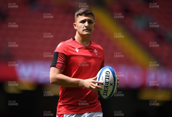 100721 - Argentina v Wales - International Rugby - Callum Sheedy of Wales during the warm up