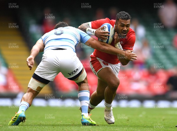 100721 - Argentina v Wales - International Rugby - Willis Halaholo of Wales takes on Pablo Matera of Argentina